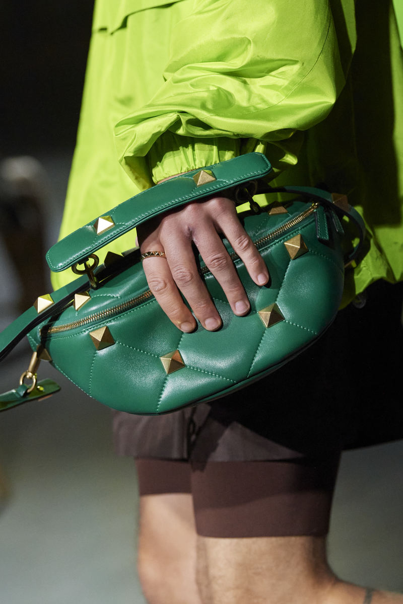 Fashionista's Favorite Bags From the Paris Spring 2022 Runways