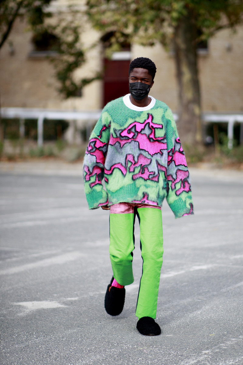 The Best Street Style Looks From Paris Fashion Week Spring 2022
