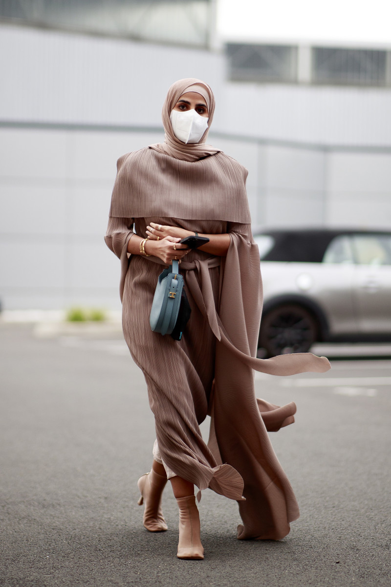 The Best Street Style Looks From Paris Fashion Week Spring 2022