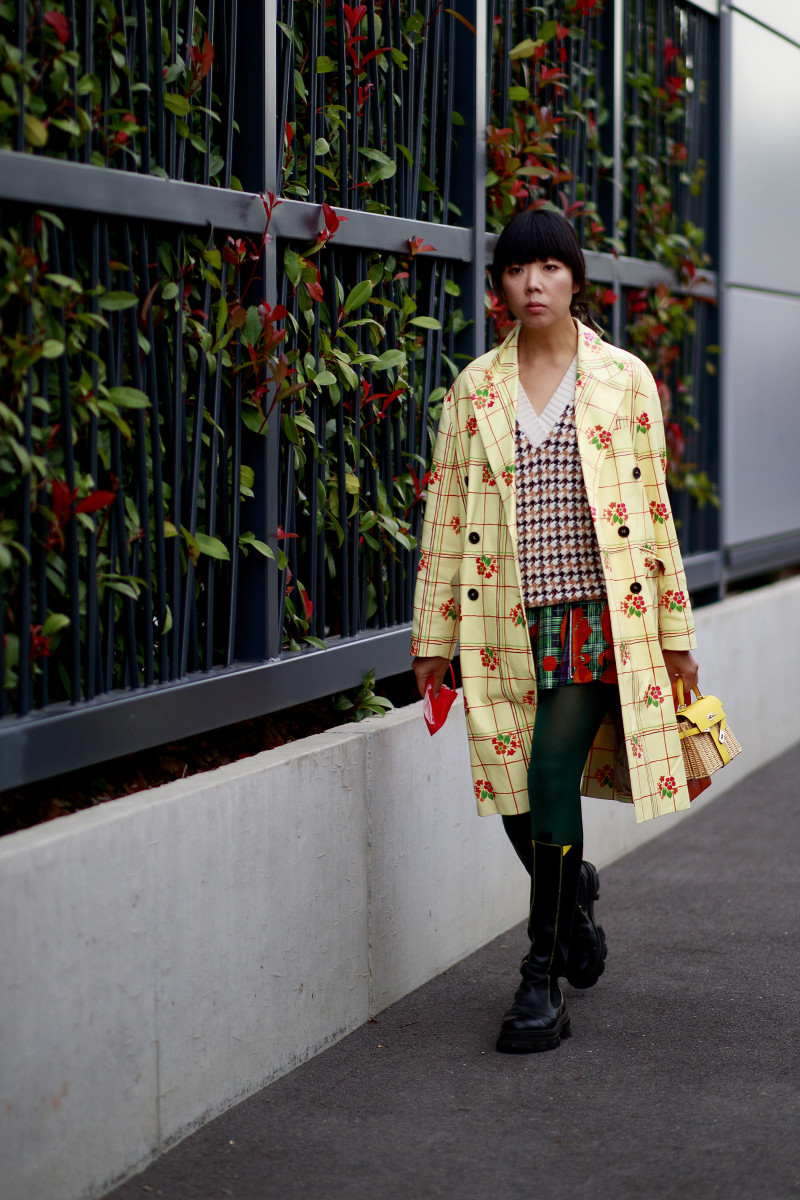The Best Street Style Looks From Paris Fashion Week Spring 2022