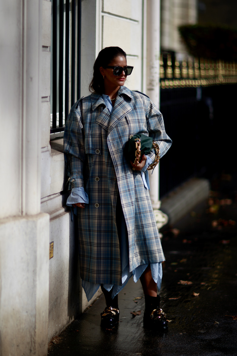 The Best Street Style Looks From Paris Fashion Week Spring 2022