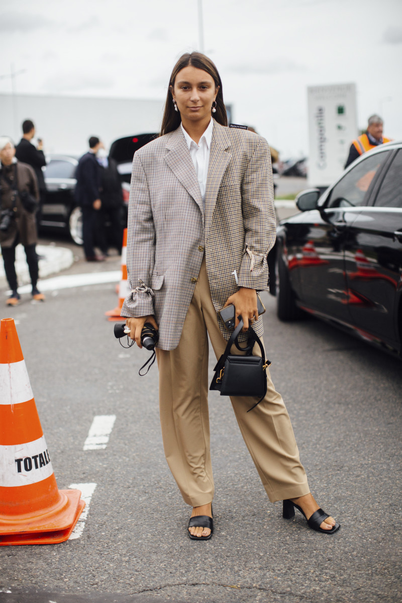 The Best Street Style Looks From Paris Fashion Week Spring 2022