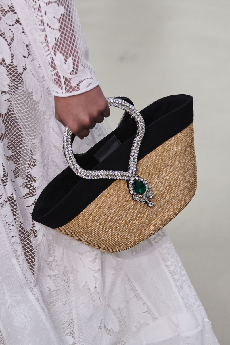 Fashionista's Favorite Bags From the Paris Spring 2022 Runways