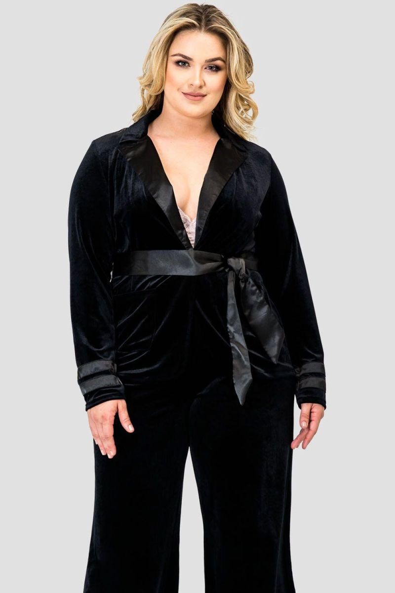 13 Holiday Party-Approved Velvet Pieces on Sale