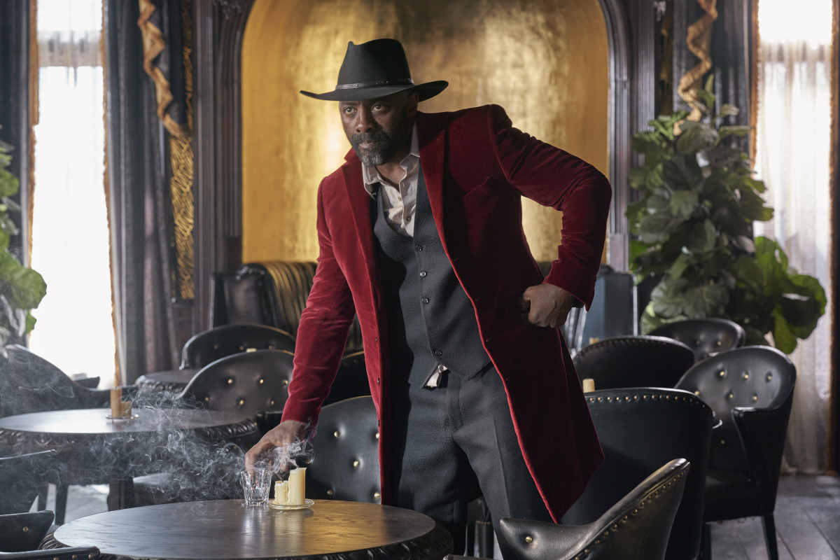 Rufus Buck (Idris Elba) in custom Ozwald Boateng.