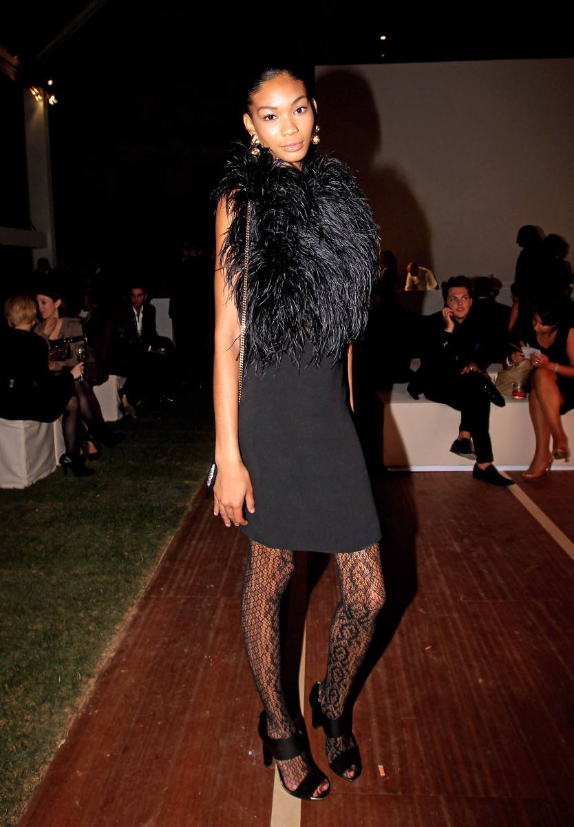 chanel-iman-gucci-feather-dress-2010
