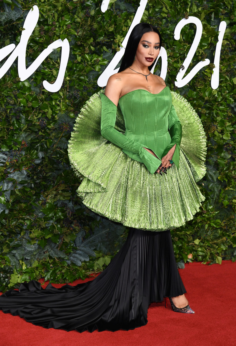 The 21 Best Looks From the 2021 Fashion Awards