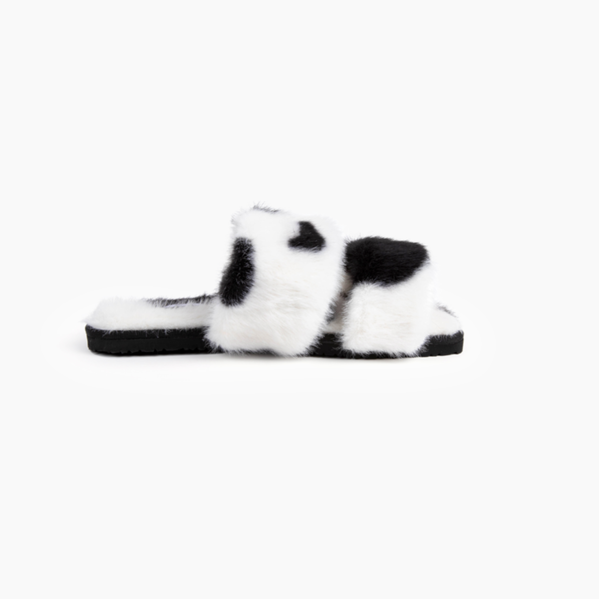 29 Cozy Gifts Perfect for Winter Lounging