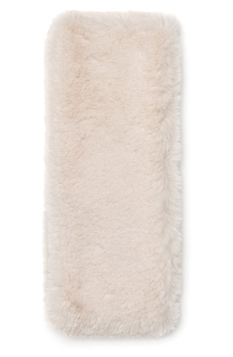 29 Cozy Gifts Perfect for Winter Lounging