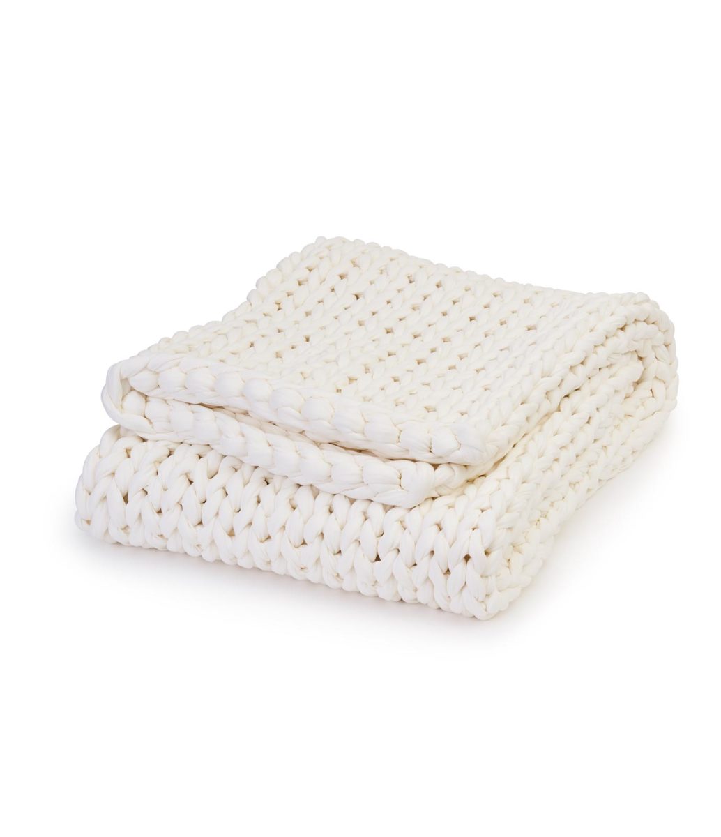 29 Cozy Gifts Perfect for Winter Lounging