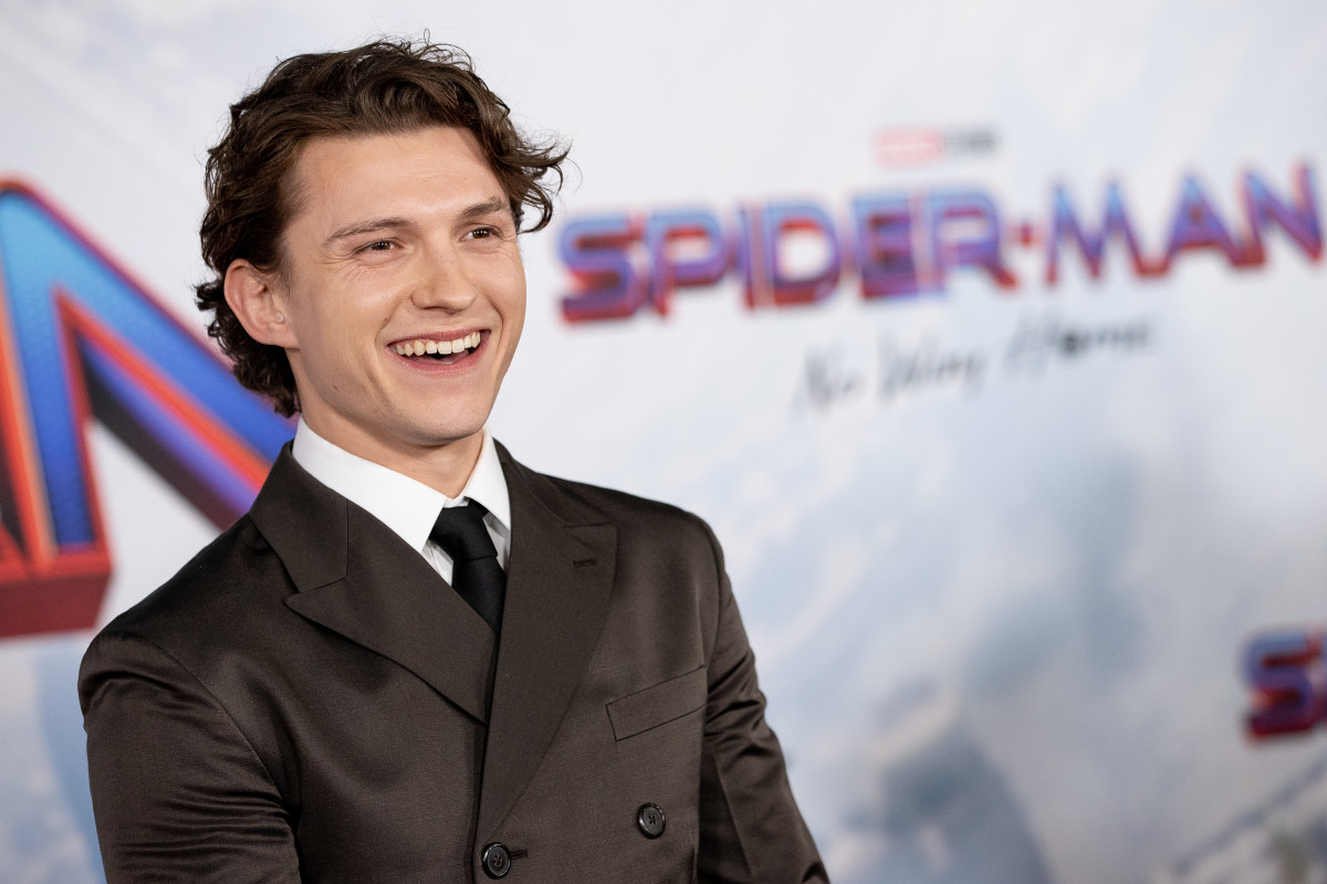 Tom Holland attends the Los Angeles premiere of Sony Pictures' 'Spider-Man No Way Home' on December 13, 2021 in Los Angeles, California
