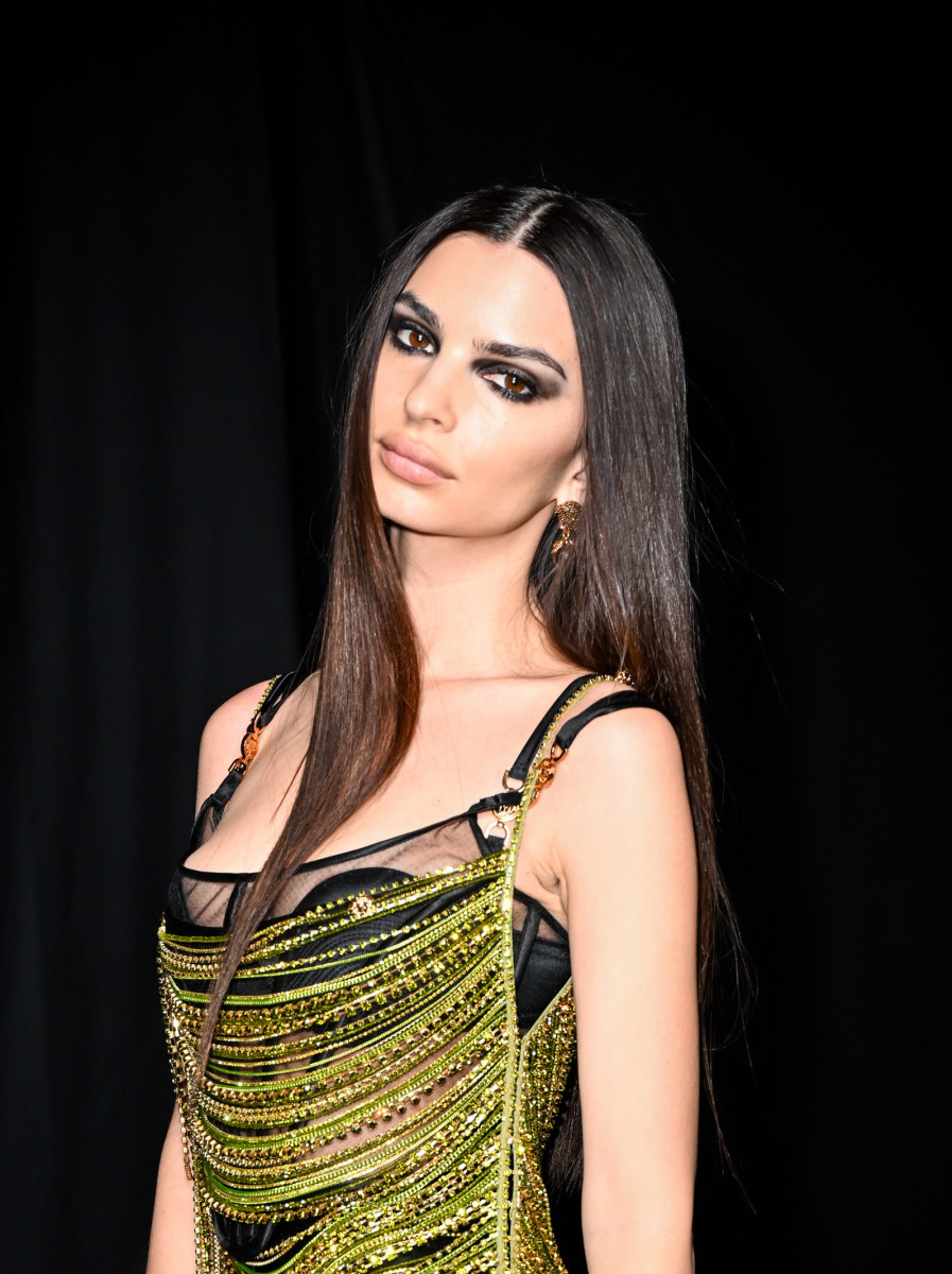A beauty look from Versace Fall 2022.
