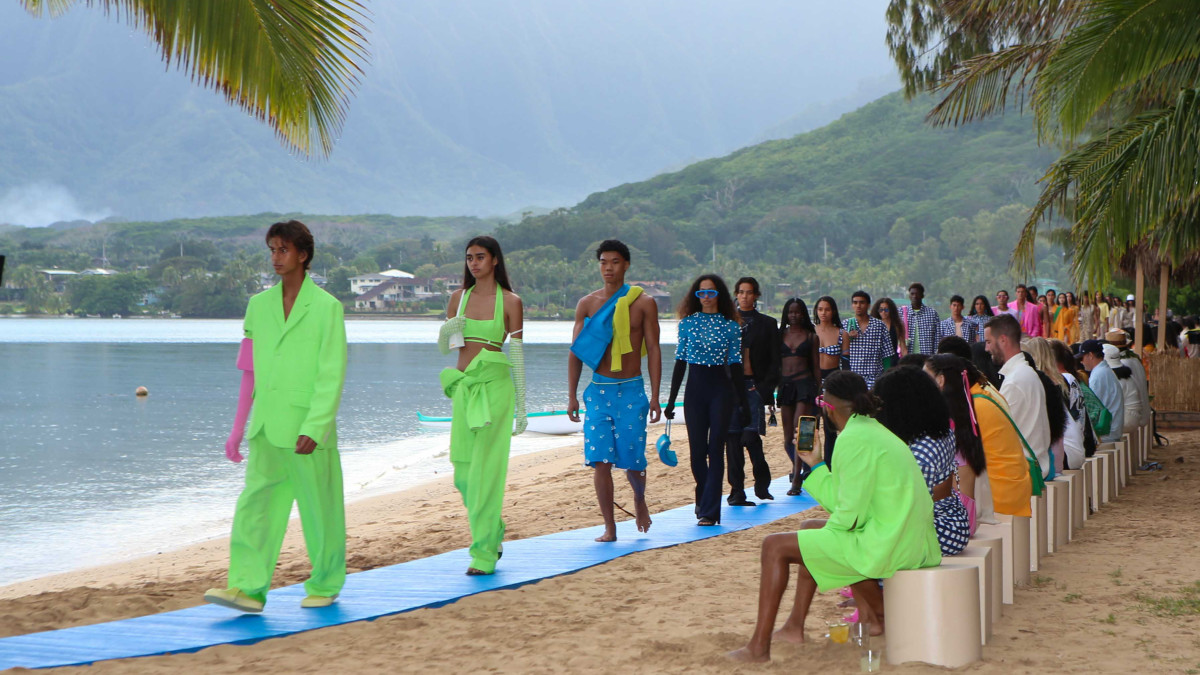 Jacquemus Spring 2022 Fashion Show