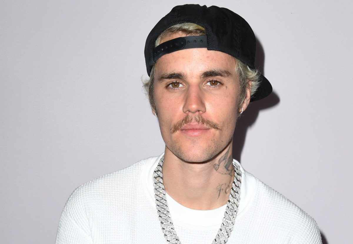 Must Read: Justin Bieber Covers 'GQ,' BFC Launches New Prize With ...