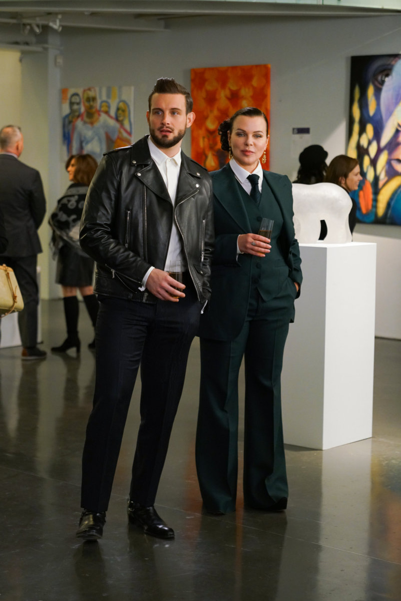 Tortorella as Josh and Mazar as Maggie, in a Gucci suit, on 'Younger.'