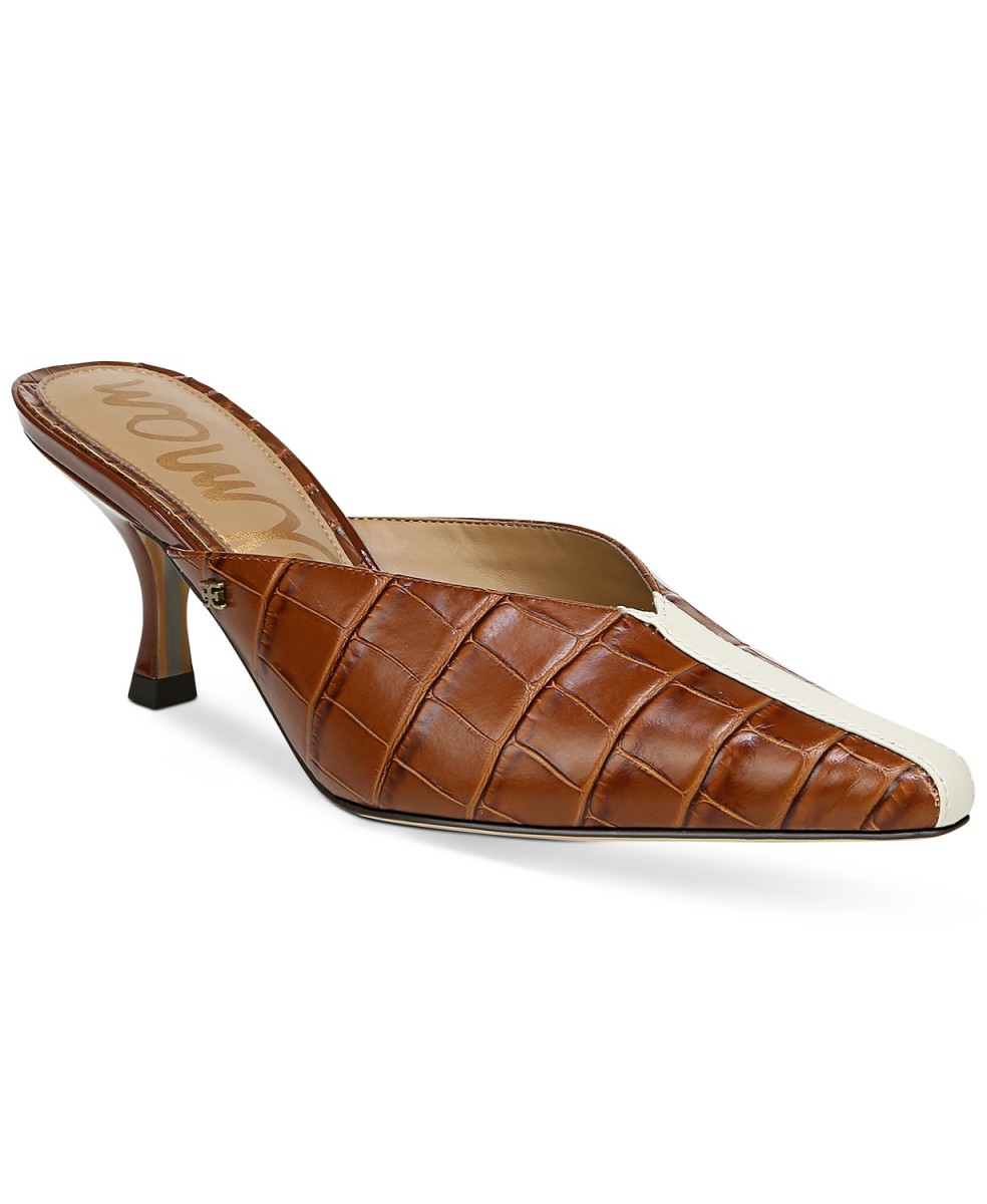 A Good Pair of Pointed-Toe Heels Doesn't Go Out of Style