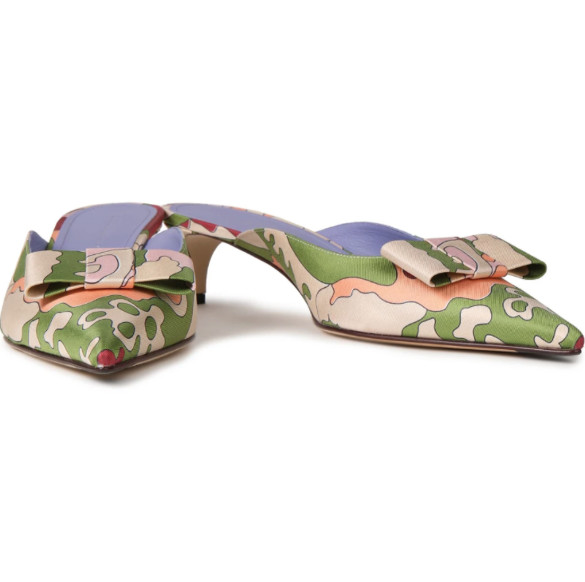 A Good Pair of Pointed-Toe Heels Doesn't Go Out of Style