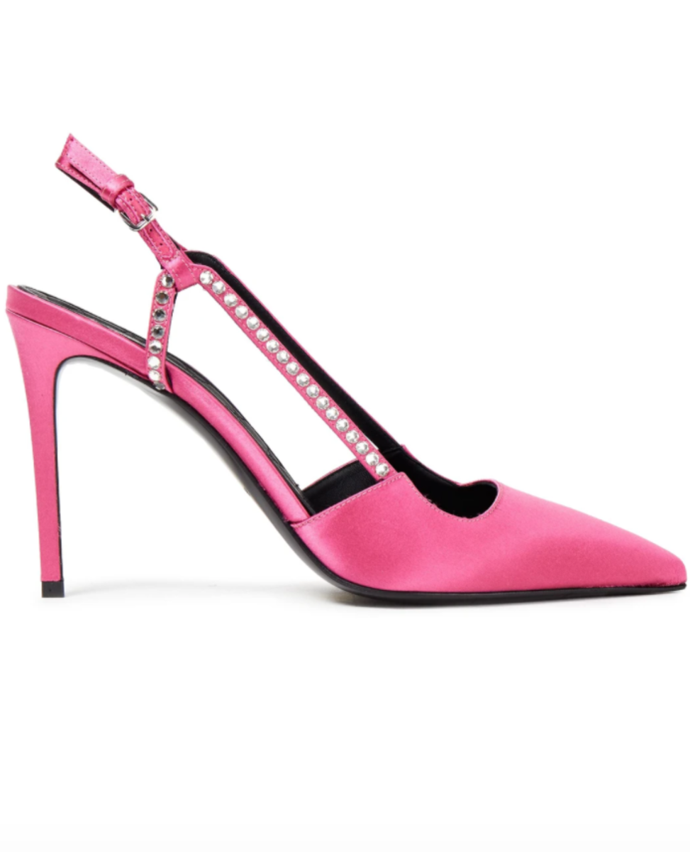 A Good Pair of Pointed-Toe Heels Doesn't Go Out of Style