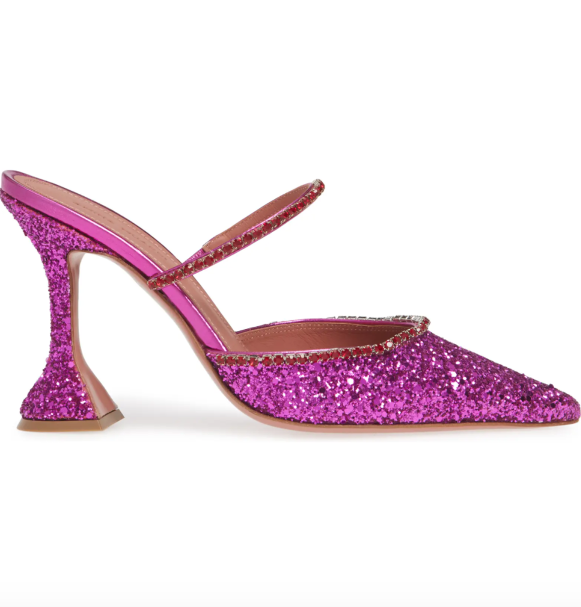 A Good Pair of Pointed-Toe Heels Doesn't Go Out of Style