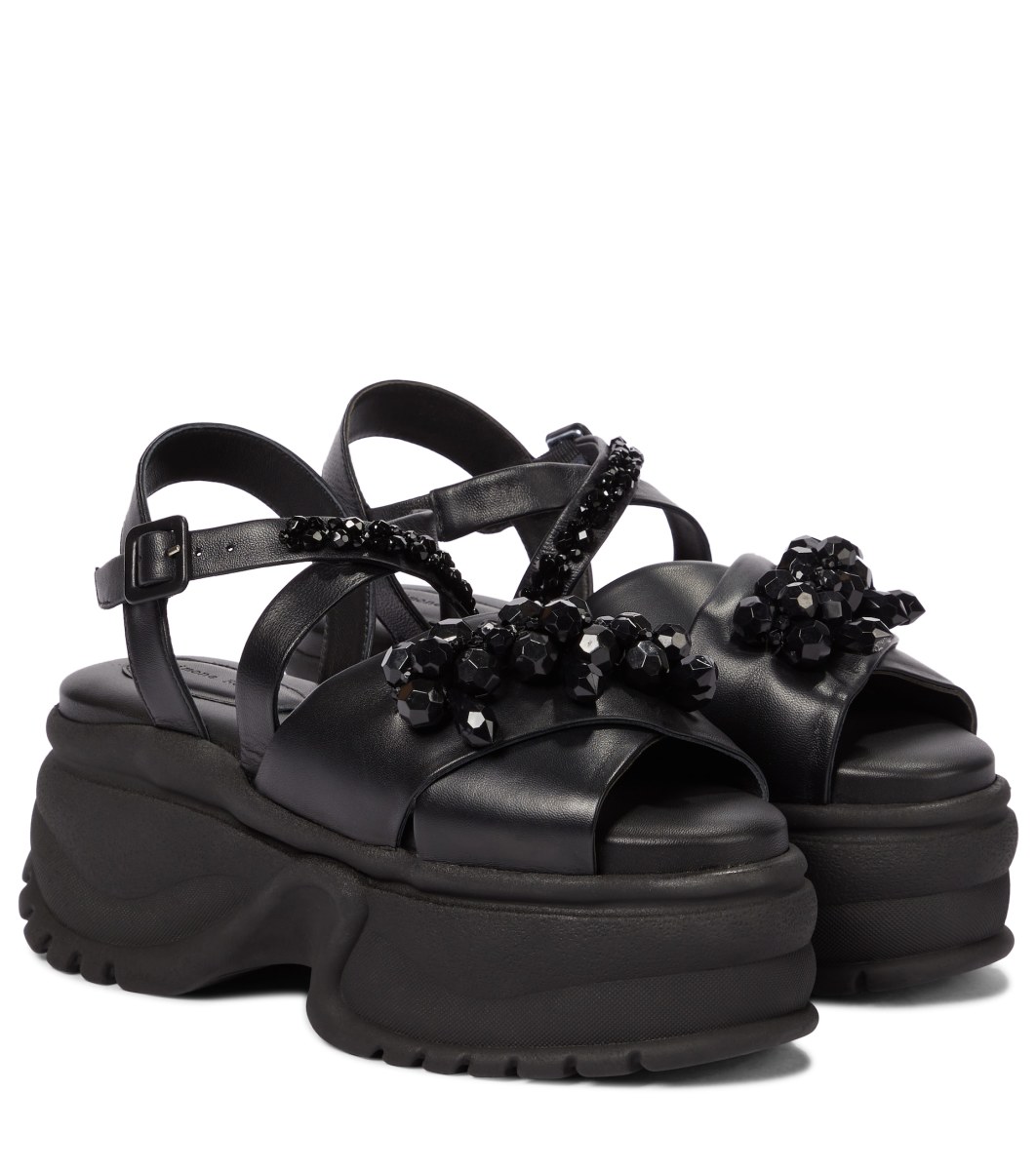 12 Black Platform Sandals That'll Go With All Your Hot Vax Summer 'Fits