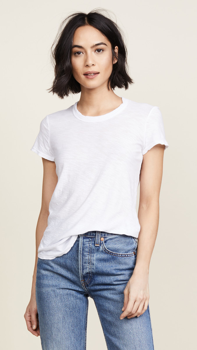 Great Outfits in Fashion History: The Ashley Olsen Look That Ignited My Obsession With White T-Shirts