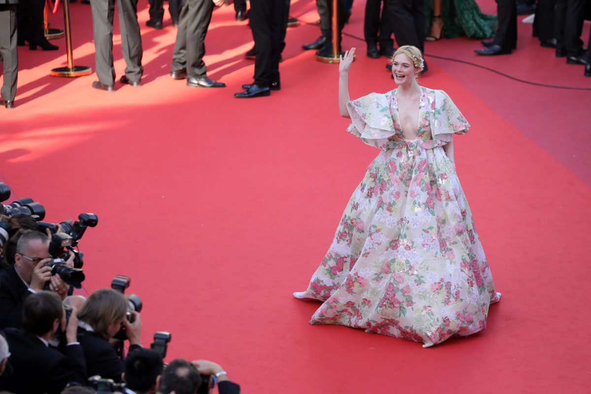 Elle-Fanning-Cannes-Horizontal