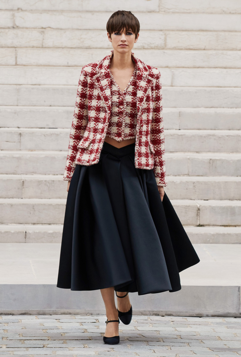 Virginie Viard Puts an Impressionist Twist on Chanel Couture