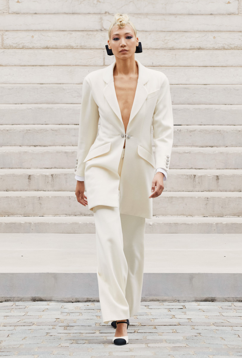 Virginie Viard Puts an Impressionist Twist on Chanel Couture