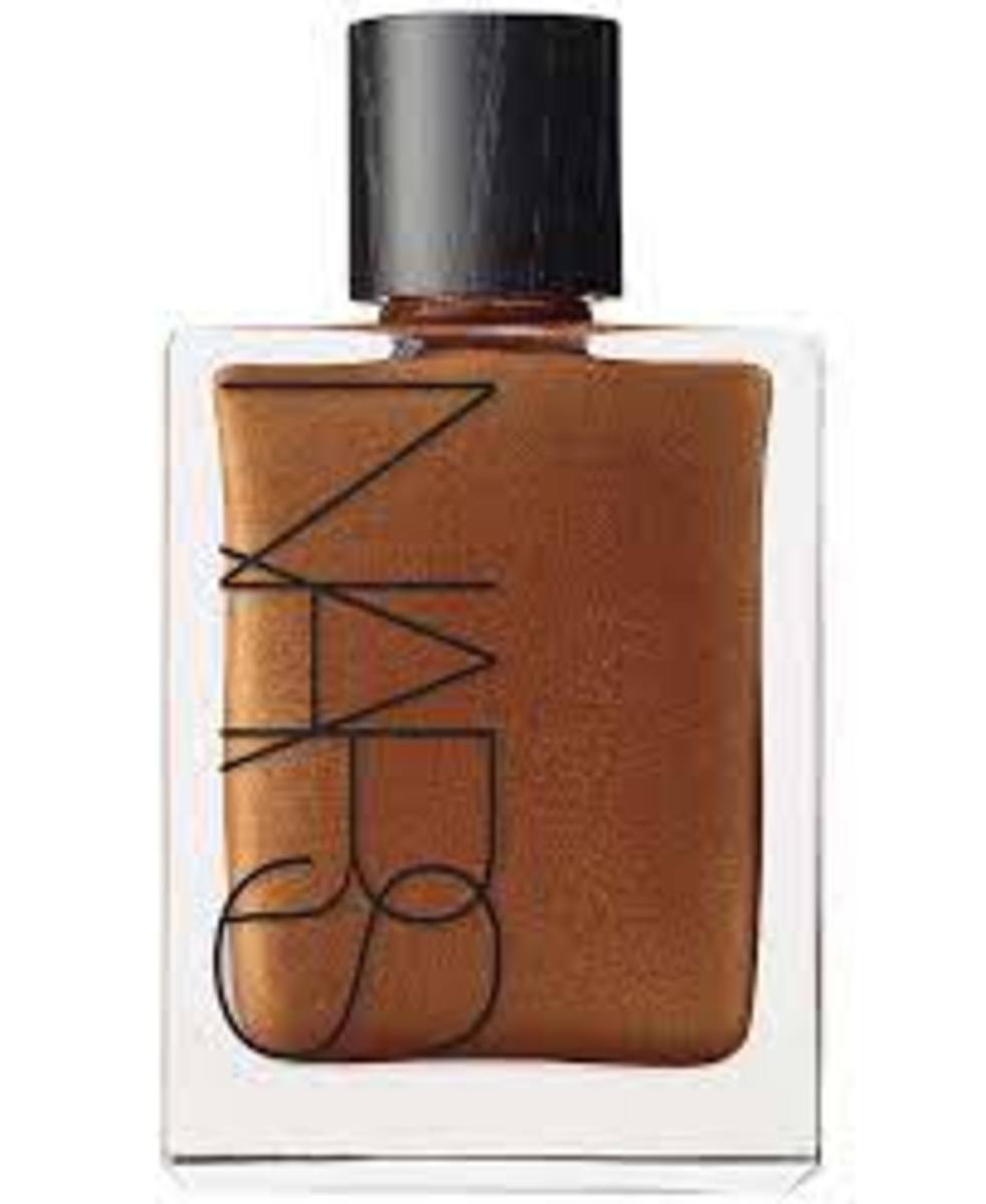 18 Body Bronzers and Highlighters For an Amazing Glow