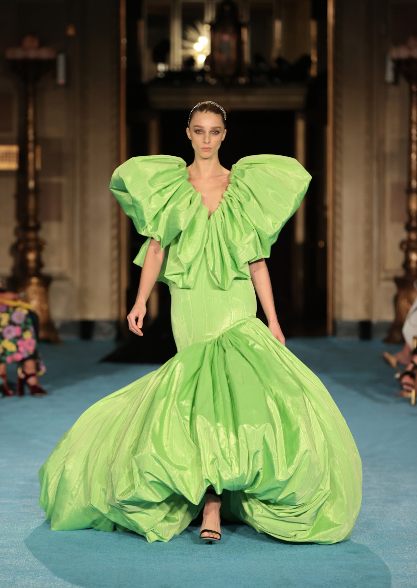 Christian Siriano Takes on La Dolce Vita for Spring 2022