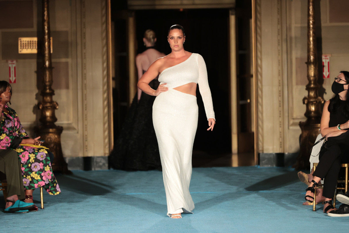 Christian Siriano Takes on La Dolce Vita for Spring 2022