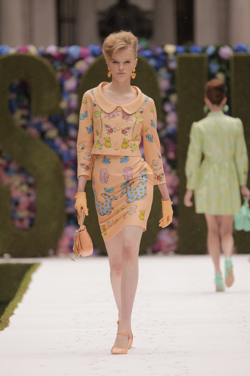 The Moschino Spring 2022 Collection Is Child's Play for Jeremy Scott