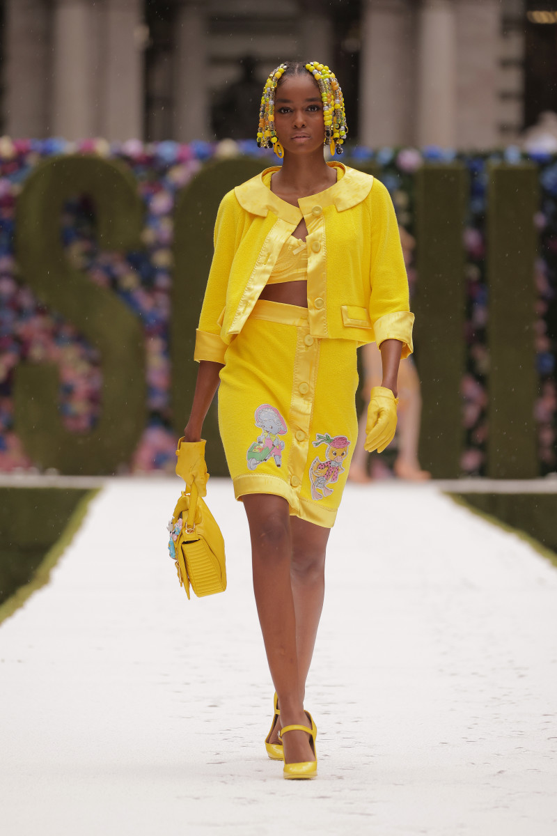 The Moschino Spring 2022 Collection Is Child's Play for Jeremy Scott