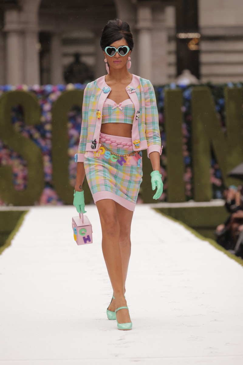 The Moschino Spring 2022 Collection Is Child's Play for Jeremy Scott