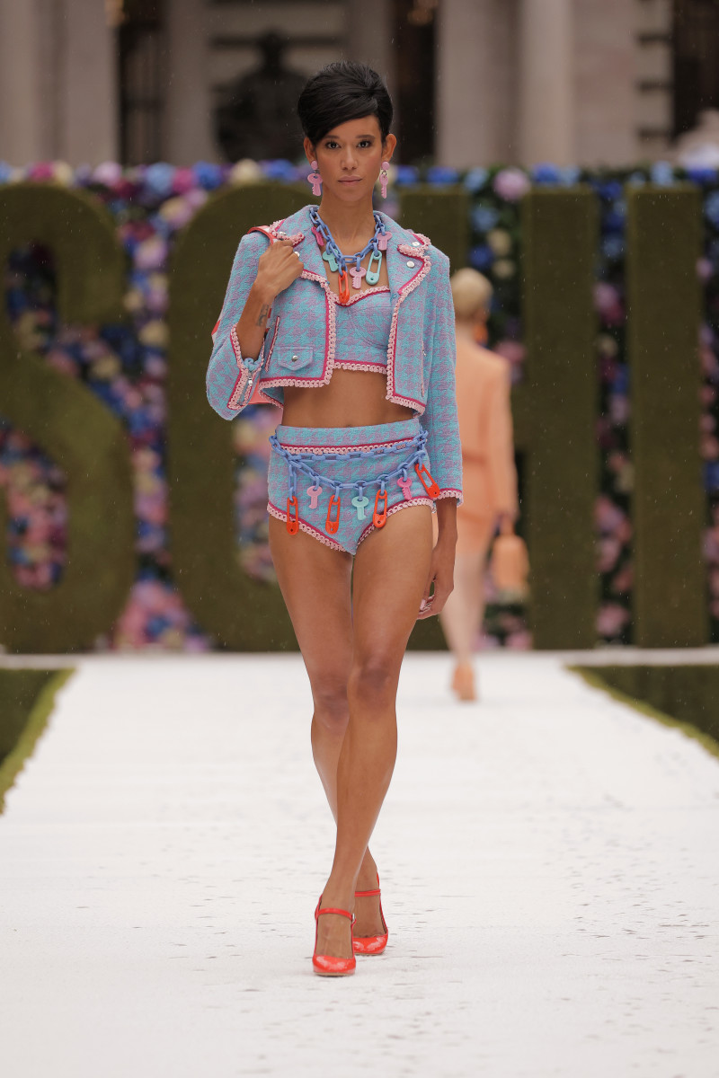 The Moschino Spring 2022 Collection Is Child's Play for Jeremy Scott