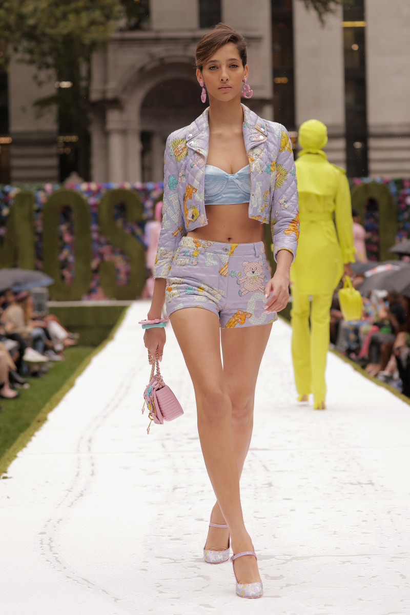 The Moschino Spring 2022 Collection Is Child's Play for Jeremy Scott