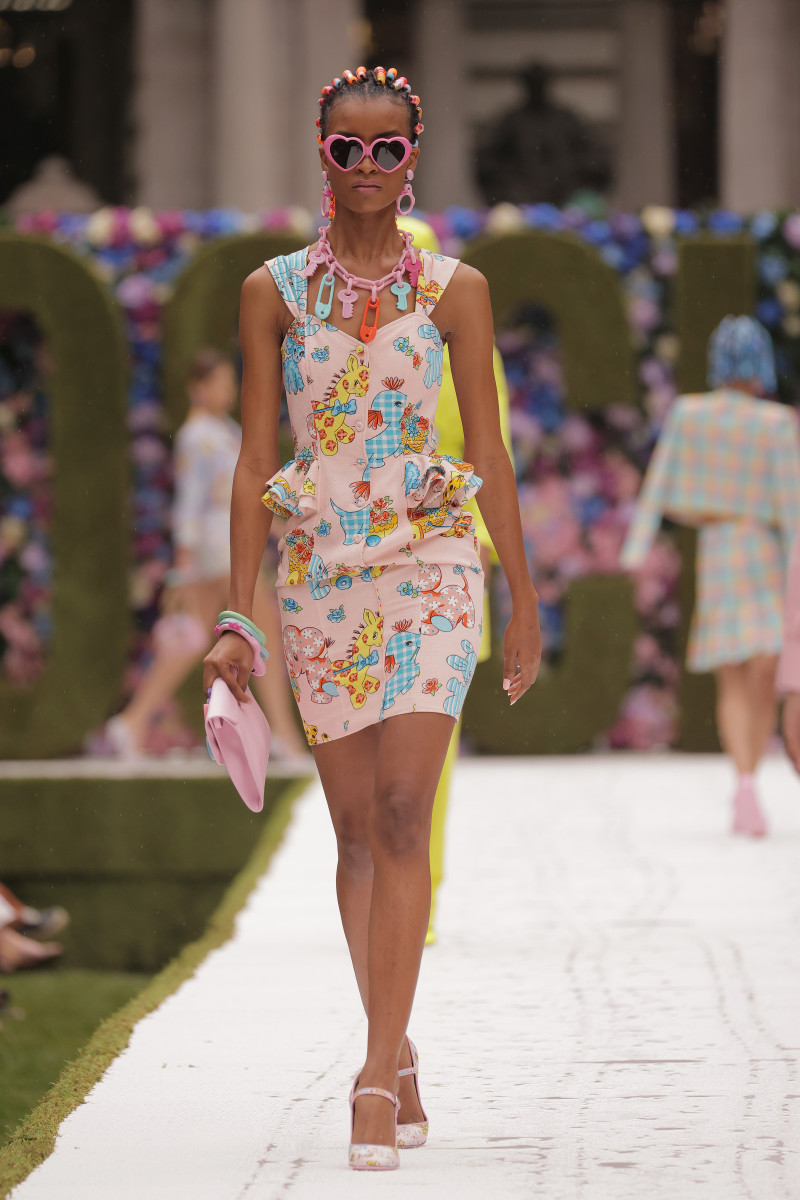 The Moschino Spring 2022 Collection Is Child's Play for Jeremy Scott