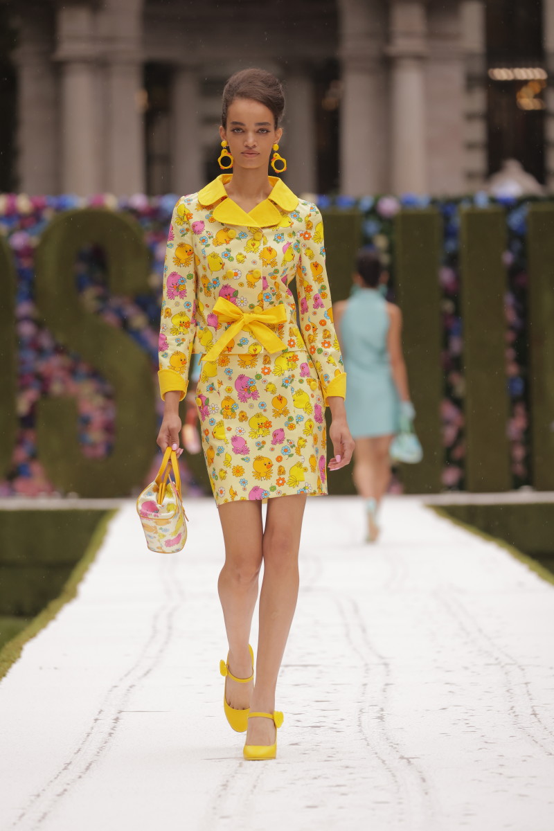 The Moschino Spring 2022 Collection Is Child's Play for Jeremy Scott