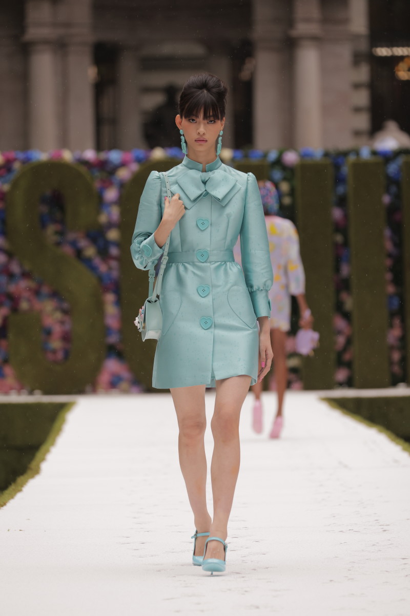 The Moschino Spring 2022 Collection Is Child's Play for Jeremy Scott