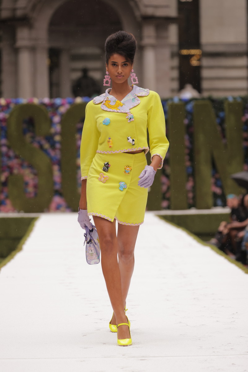 The Moschino Spring 2022 Collection Is Child's Play for Jeremy Scott