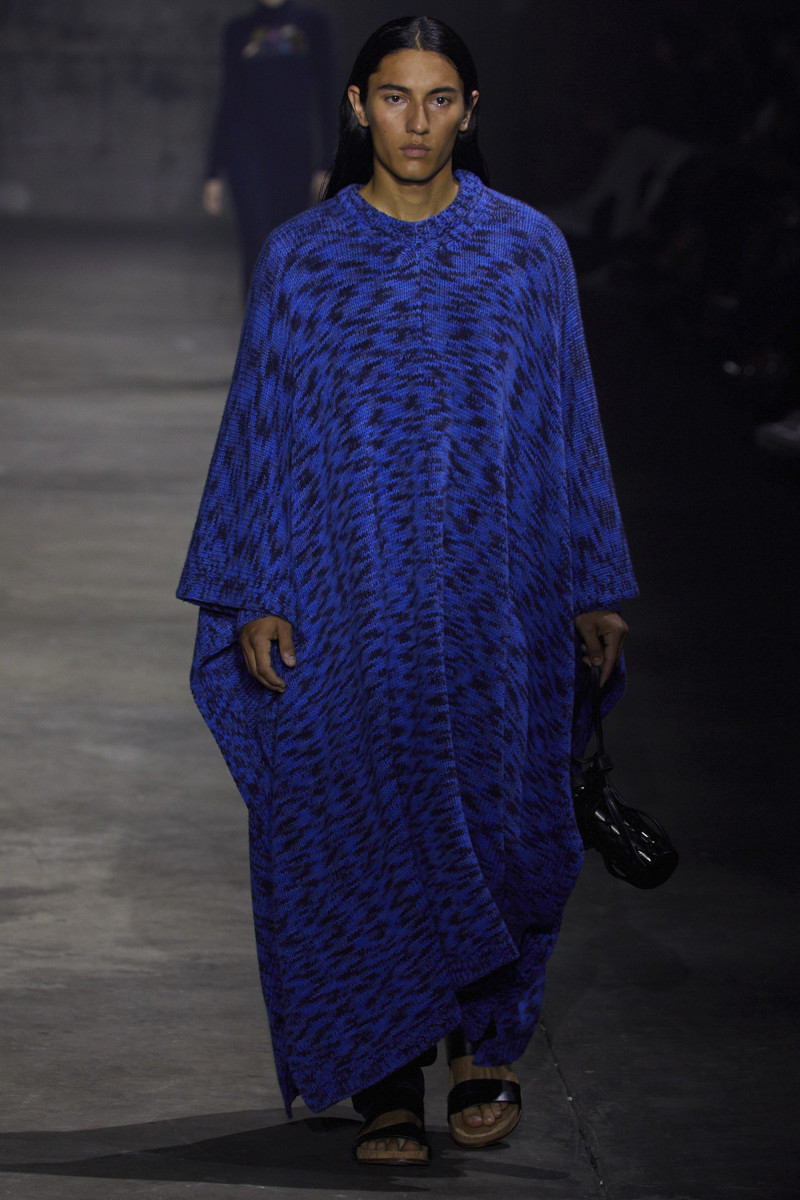 Gabriela Hearst Puts the Spotlight on Artisans for Spring 2022