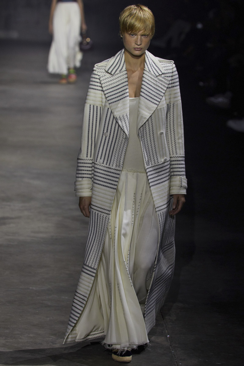 Gabriela Hearst Puts the Spotlight on Artisans for Spring 2022