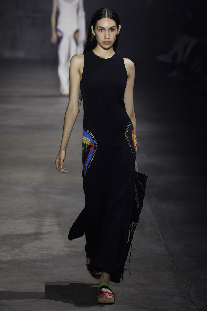 Gabriela Hearst Puts the Spotlight on Artisans for Spring 2022