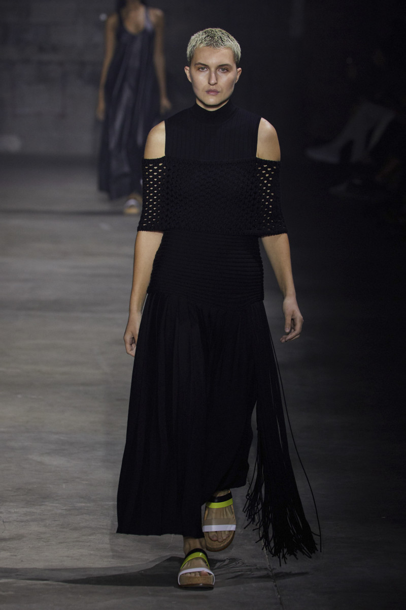 Gabriela Hearst Puts the Spotlight on Artisans for Spring 2022