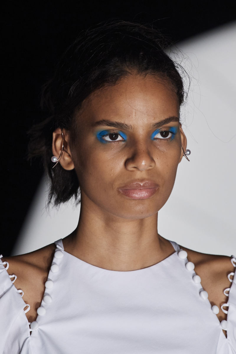 Candy-Colored Eye Makeup Is the Cheery Beauty Trend Taking Over the Spring Runways