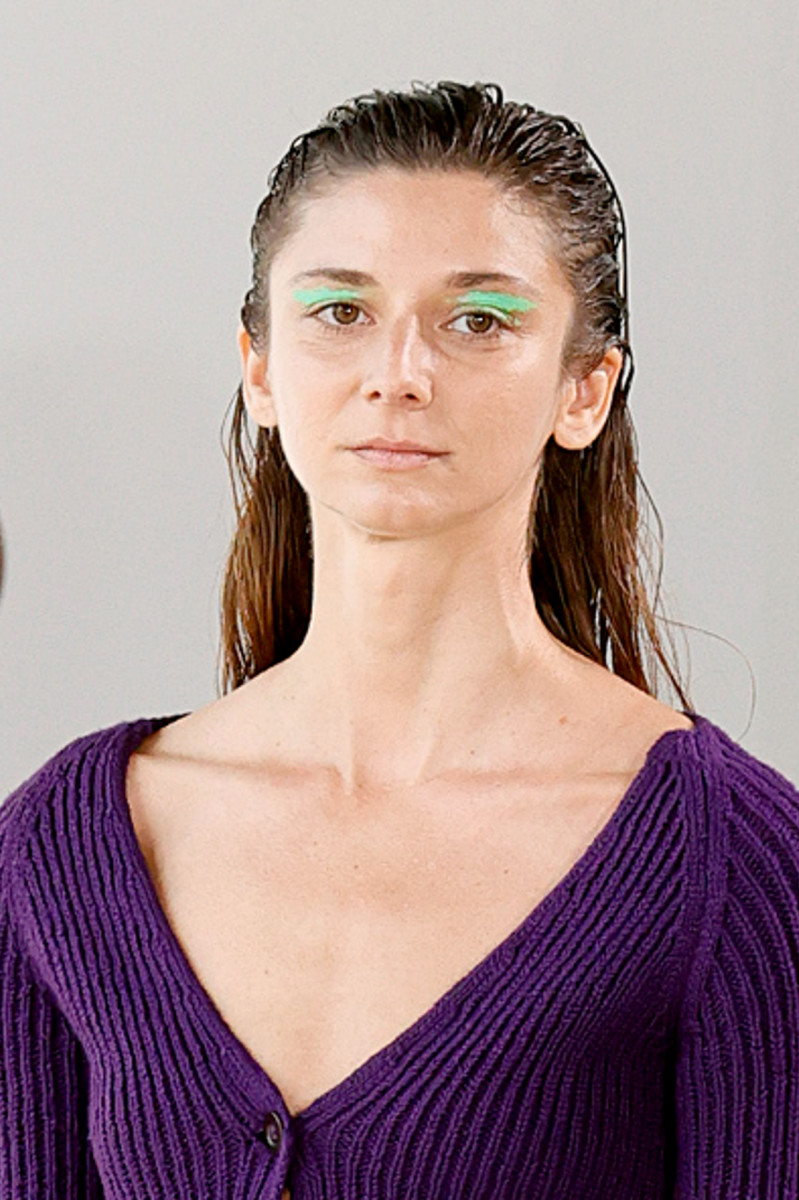 Candy-Colored Eye Makeup Is the Cheery Beauty Trend Taking Over the Spring Runways