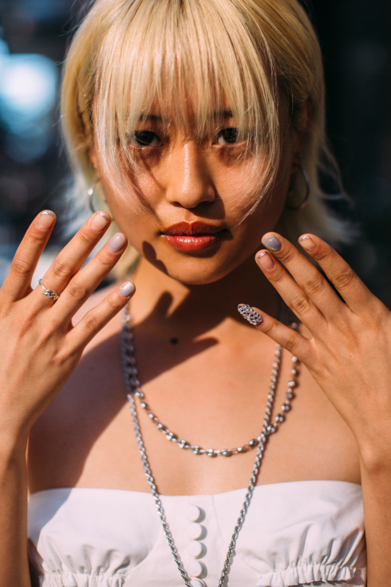 The 21 Best Beauty Looks From London Fashion Week Street Style