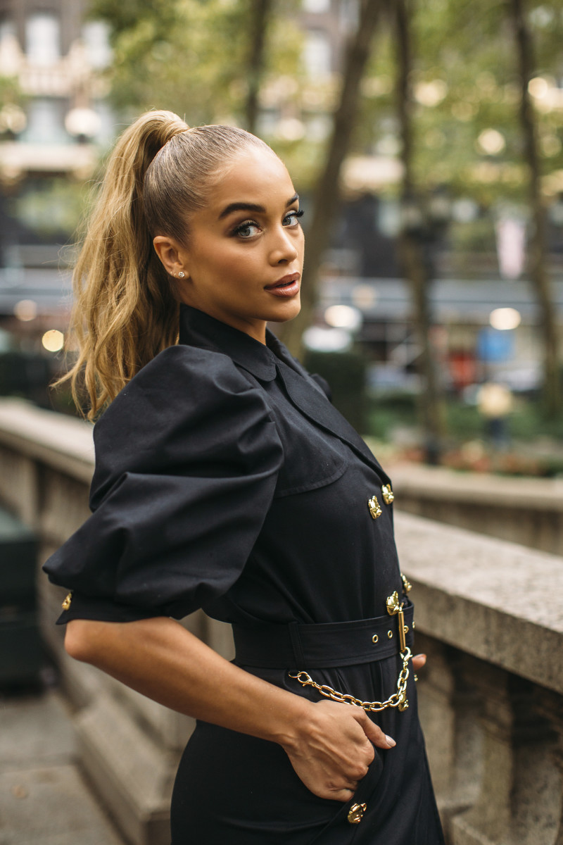 The 21 Best Beauty Looks From London Fashion Week Street Style