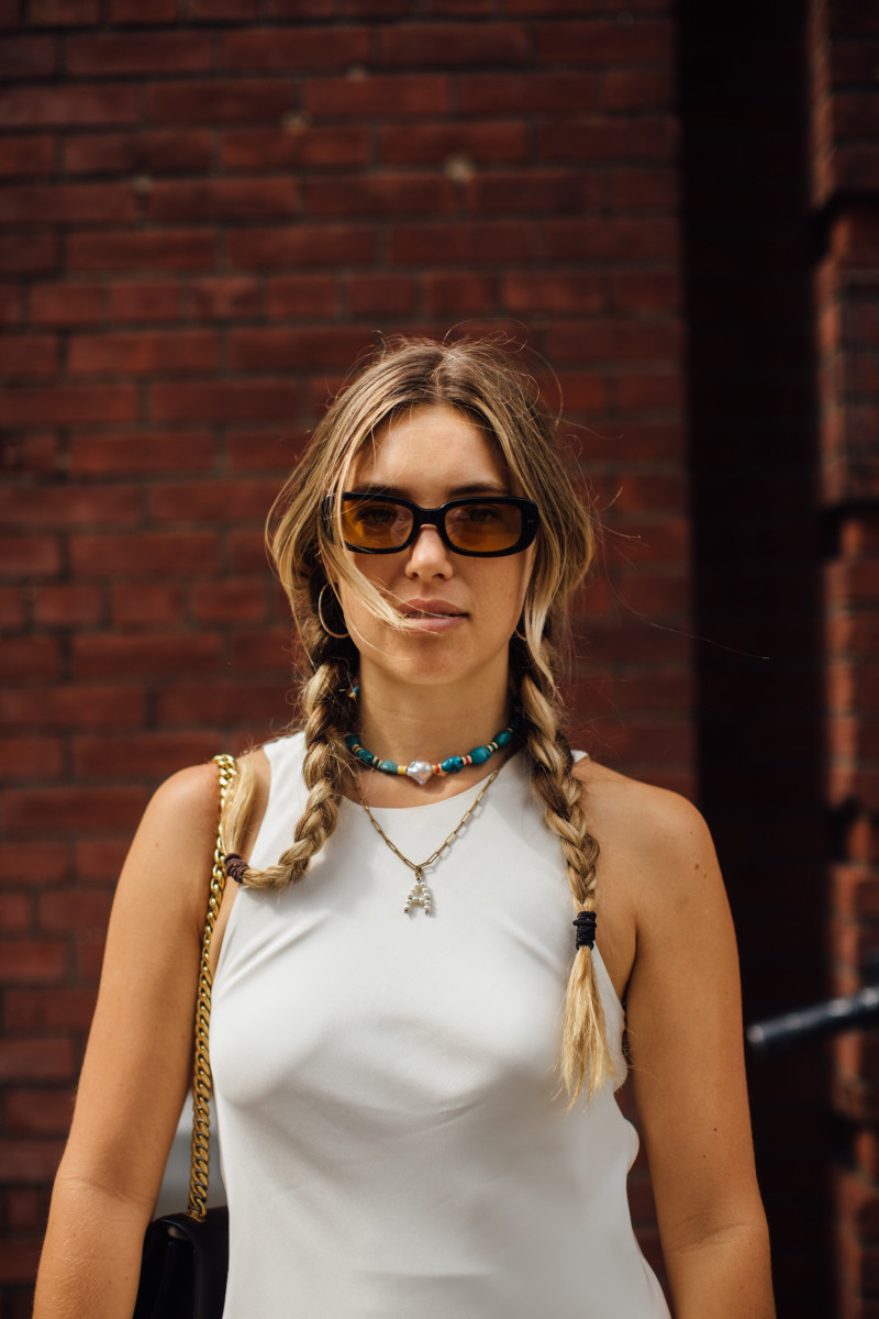 The 21 Best Beauty Looks From London Fashion Week Street Style