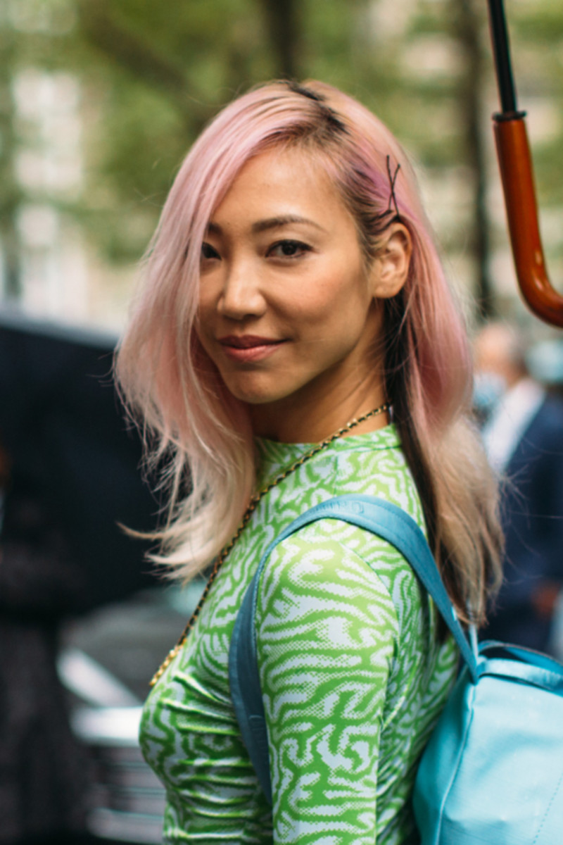 The 21 Best Beauty Looks From London Fashion Week Street Style